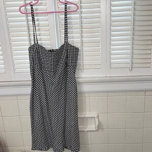 Picnic dress black and white